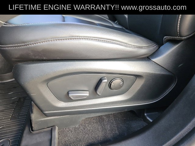 Used 2023 Ford Explorer XLT w/ Equipment Group 202A AWD/4WD image 16
