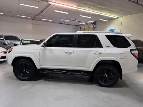 Used 2014 Toyota 4Runner SR5 RWD image 6