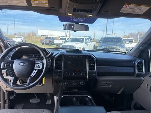 Used 2019 Ford F250 XLT w/ XLT Premium Package image 31