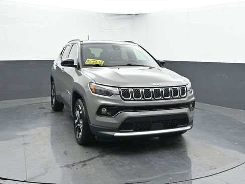 Used 2024 Jeep Compass Limited image 4