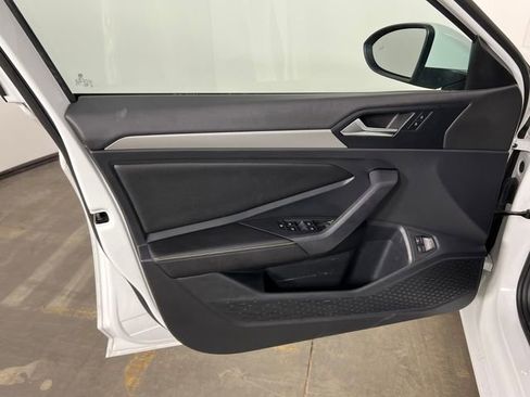 Used 2022 Volkswagen Jetta S image 15