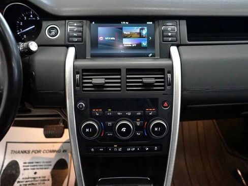 Used 2018 Land Rover Discovery Sport SE image 7