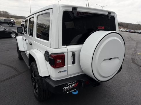 Used 2022 Jeep Wrangler Unlimited Sahara 4xe w/ Cold Weather Group image 19