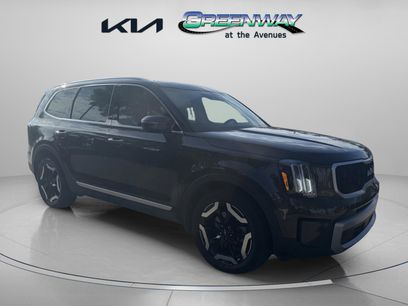 Used 2023 Kia Telluride EX w/ EX Captain's Chair Package
