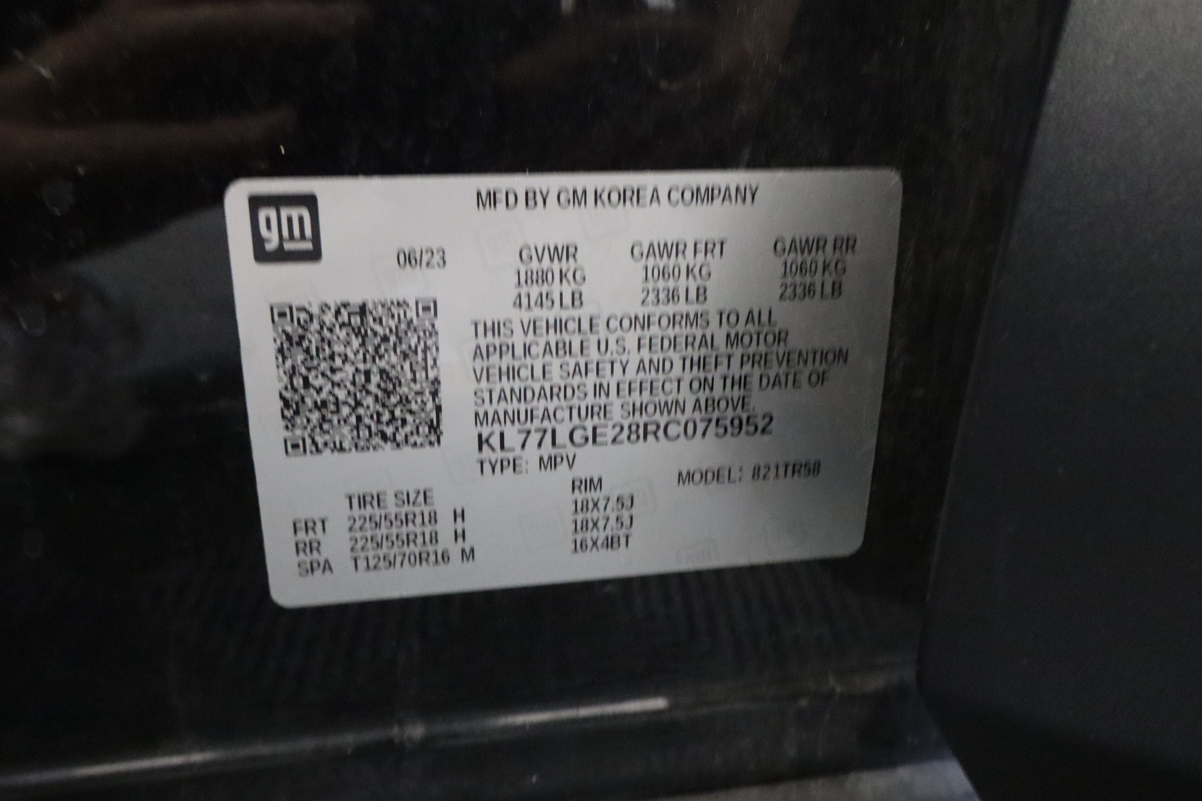 Used 2024 Chevrolet Trax RS FWD image 35