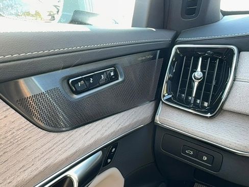 New 2026 Volvo XC90 T8 Ultra image 19