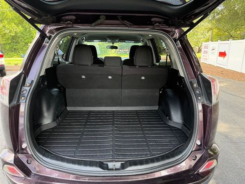 Used 2016 Toyota RAV4 LE FWD image 17