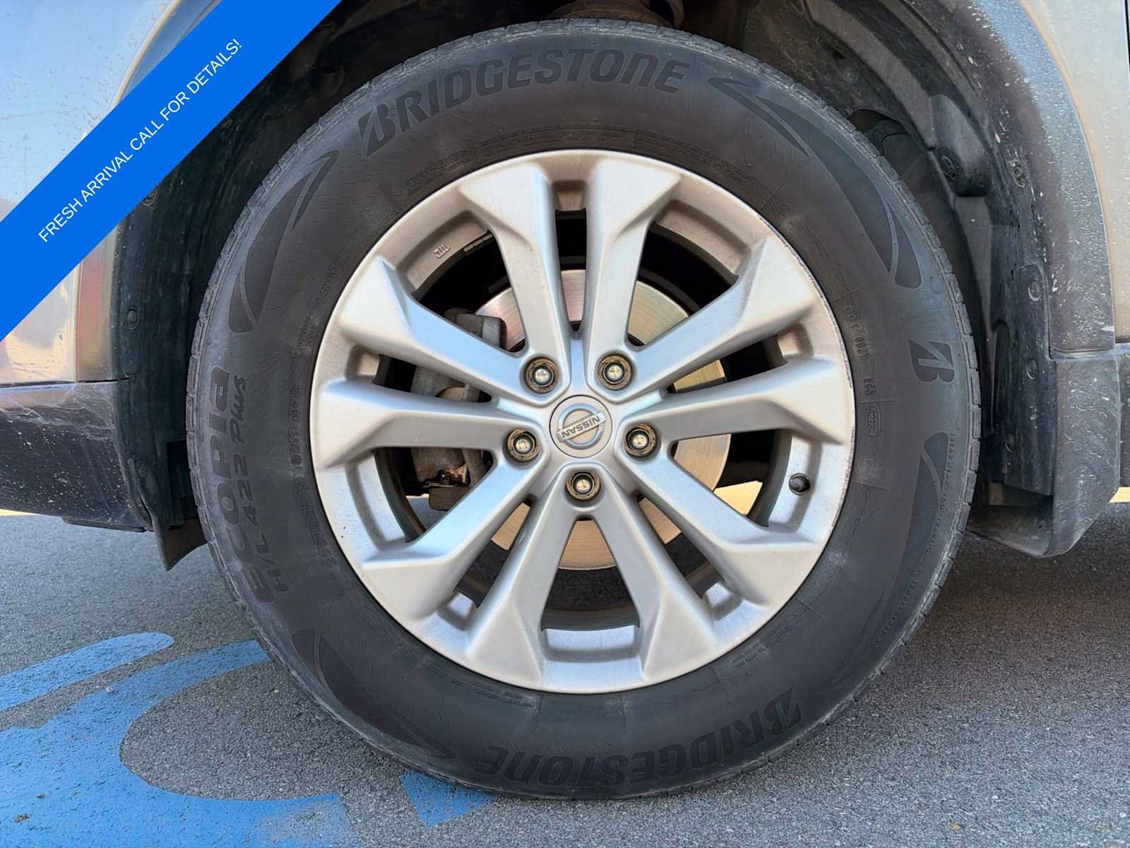 Used 2016 Nissan Rogue SV w/ SV Premium Package AWD/4WD image 9