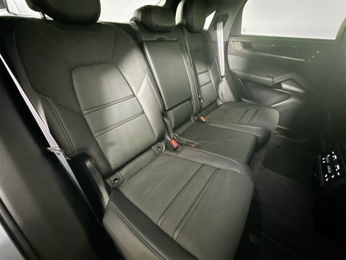 Certified 2025 Porsche Cayenne GTS image 27