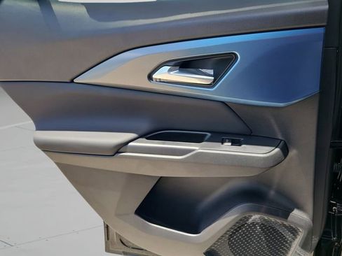 New 2026 Chevrolet Equinox EV LT w/ LPO, Blackout Package FWD image 13