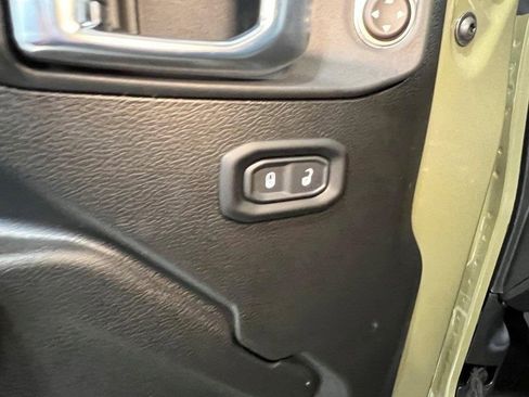 New 2026 Jeep Gladiator Mojave w/ Safety Group image 24