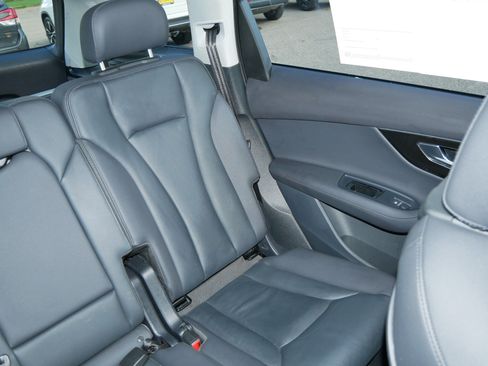 Used 2024 Audi Q7 Premium Plus image 14