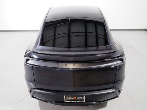 Used 2026 Tesla Model Y Long Range RWD image 8