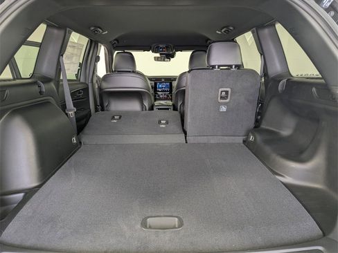 New 2025 Jeep Grand Cherokee Altitude image 28