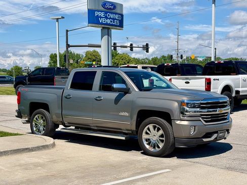 Used 2017 Chevrolet Silverado 1500 High Country AWD/4WD image 7