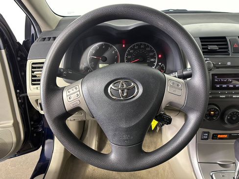 Used 2011 Toyota Corolla LE FWD image 24