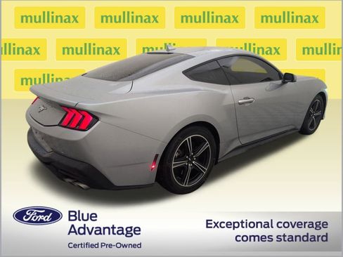Used 2024 Ford Mustang Premium image 4