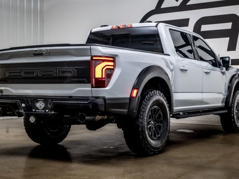 Used 2025 Ford F150 Raptor AWD/4WD image 35