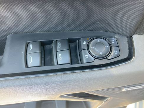 Used 2023 Chevrolet Silverado 1500 ZR2 image 12