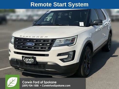 Used 2017 Ford Explorer XLT w/ Equipment Group 202A AWD/4WD image 5