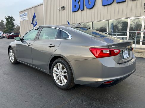 Used 2017 Chevrolet Malibu LT w/ Leather Package image 3