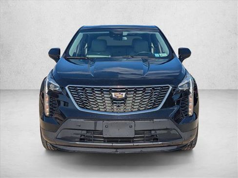Used 2023 Cadillac XT4 Luxury w/ Cold Weather Package image 4