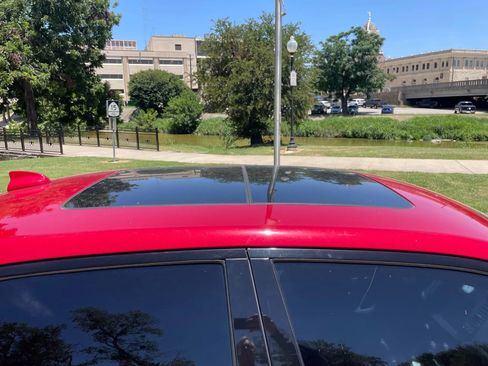 Used 2016 Chrysler 300 S image 5