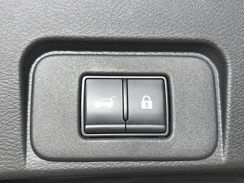 Used 2023 Nissan Rogue Platinum w/ Platinum Premium Package AWD/4WD image 15