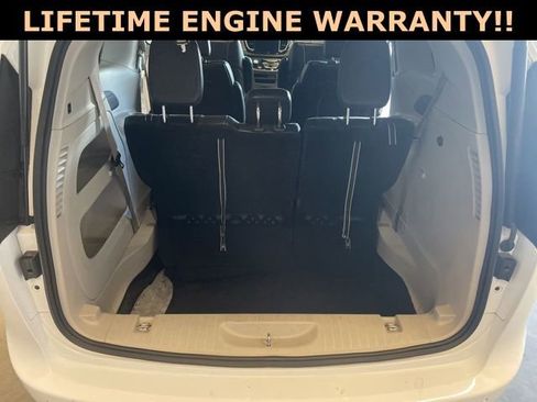 Certified 2024 Chrysler Pacifica Touring-L image 33