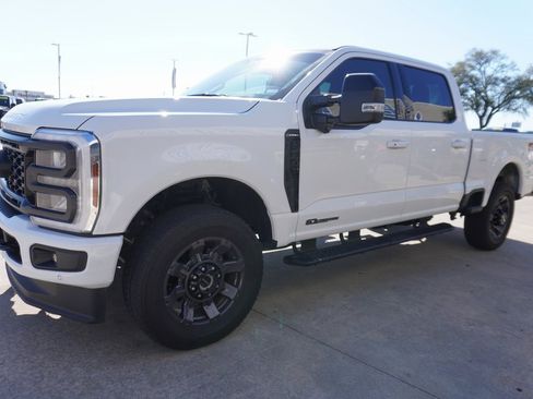 Used 2024 Ford F250 Lariat w/ Lariat Ultimate Package image 3