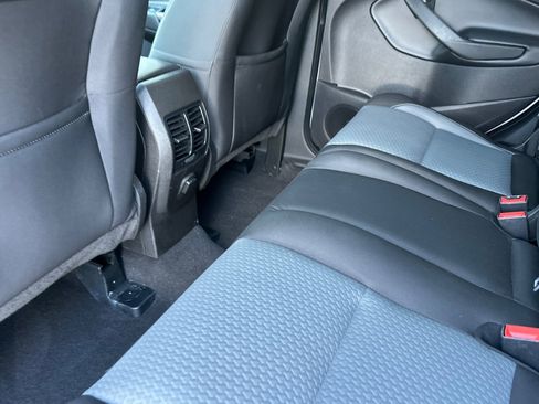 Used 2017 Ford Escape SE image 13