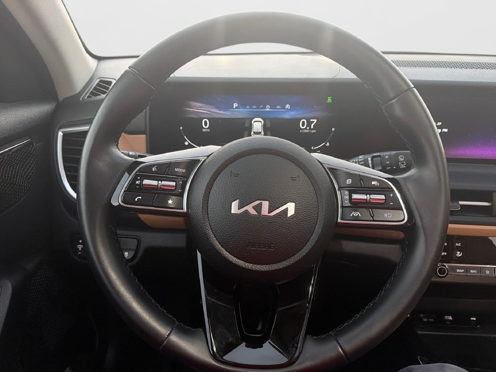 Used 2024 Kia Seltos EX AWD/4WD image 18