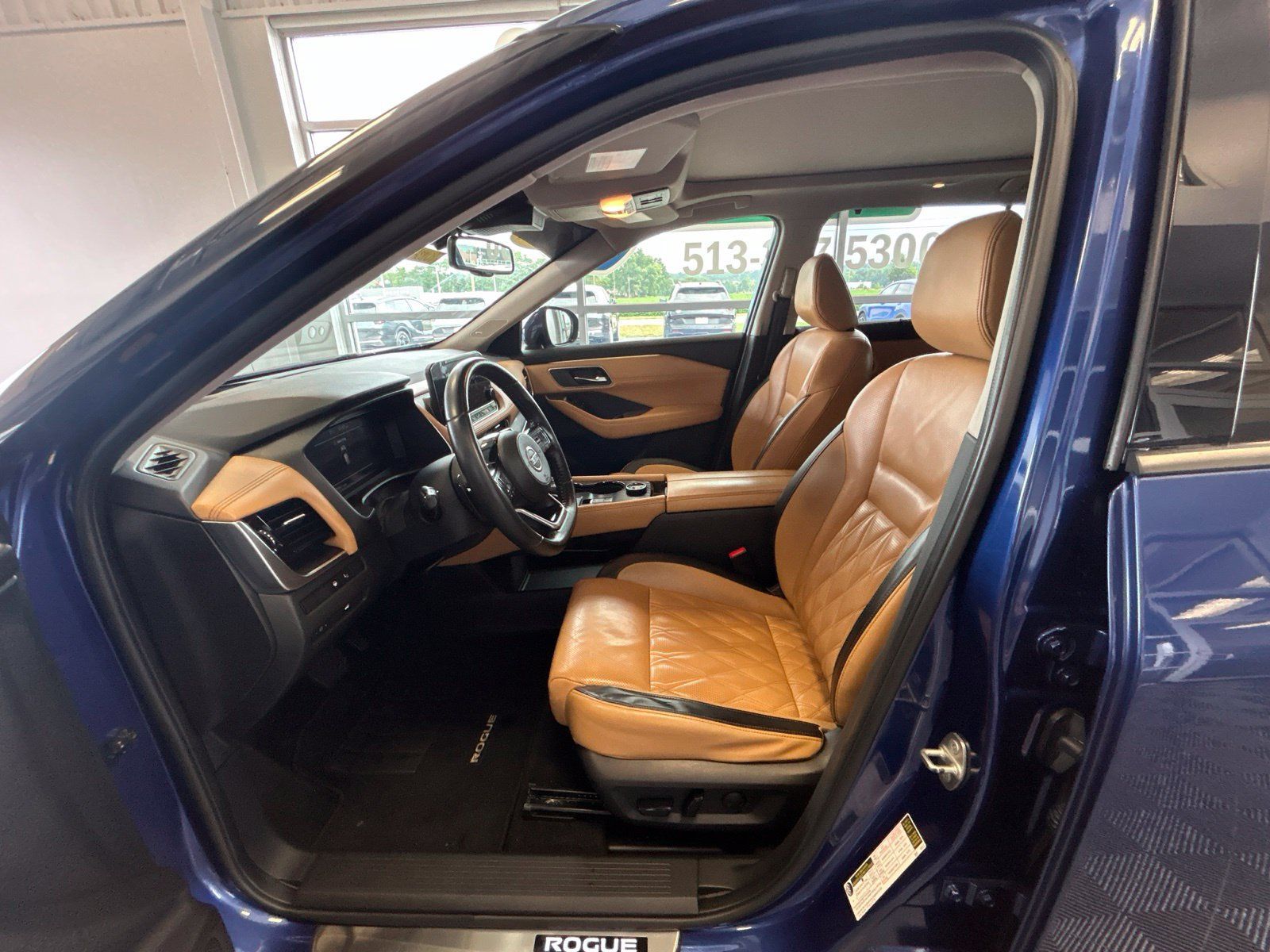 Used 2021 Nissan Rogue Platinum AWD/4WD image 17