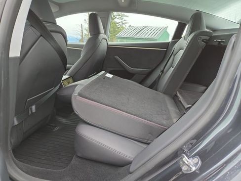 Used 2025 Tesla Model 3 Long Range image 31