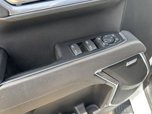 Used 2025 Chevrolet Silverado 1500 LTZ image 20