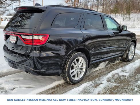 Used 2023 Dodge Durango GT image 3