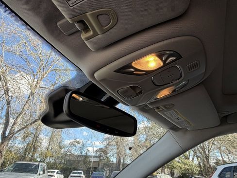 Used 2018 Jeep Compass Limited w/ Navigation Group image 25