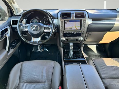 Used 2020 Lexus GX 460 Premium image 5