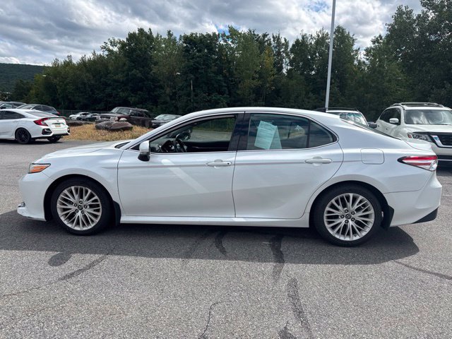 Used 2019 Toyota Camry XLE w/ Navigation Package FWD image 8