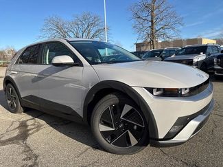 New 2026 Hyundai Ioniq 5 SEL video 2