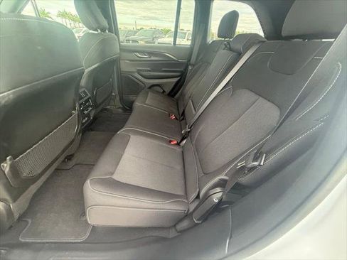 Certified 2025 Jeep Grand Cherokee Laredo image 26