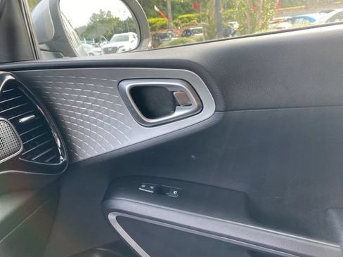 Used 2023 Kia Soul S FWD image 35