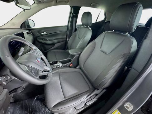 Used 2025 Buick Encore GX Preferred FWD image 11