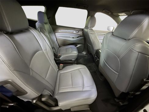 Used 2023 Buick Enclave Essence AWD/4WD image 20