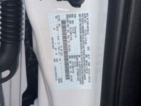 Used 2017 Ford Focus Titanium w/ Titanium Technology Package image 33