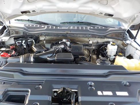 Used 2022 Ford F250 XL w/ Power Equipment Group image 32