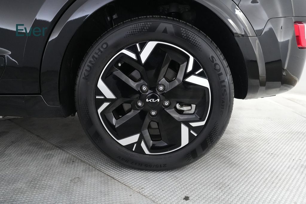 Used 2023 Kia Niro Wind FWD image 9