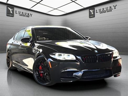 Used 2015 BMW M5 image 1