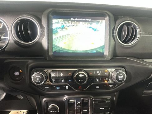 Used 2023 Jeep Wrangler Unlimited Sahara w/ Cold Weather Group AWD/4WD image 26