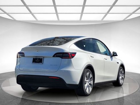 Used 2021 Tesla Model Y Long Range AWD/4WD image 4